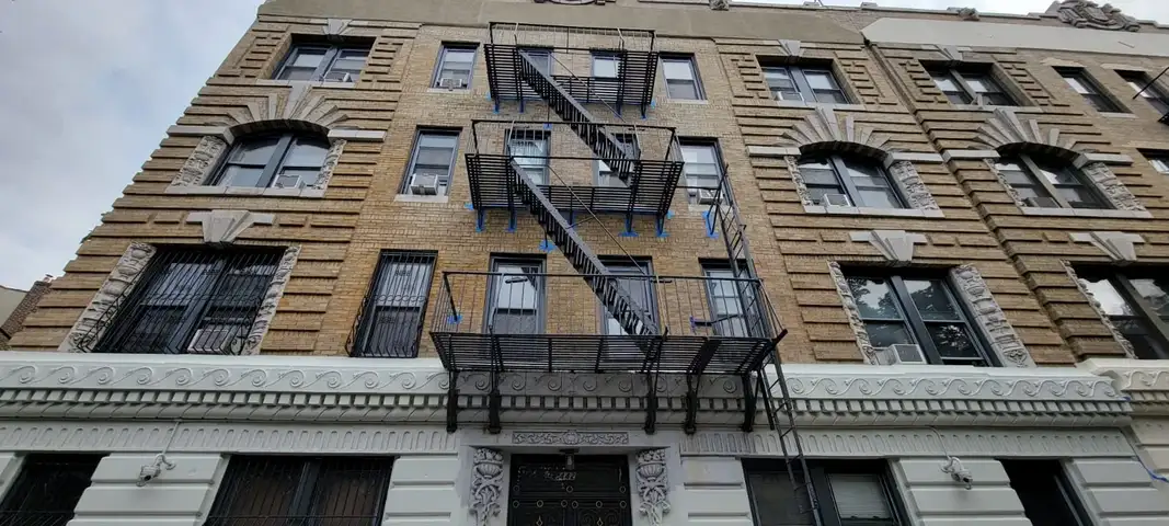 Facade & Exterior Finishing project photo 3