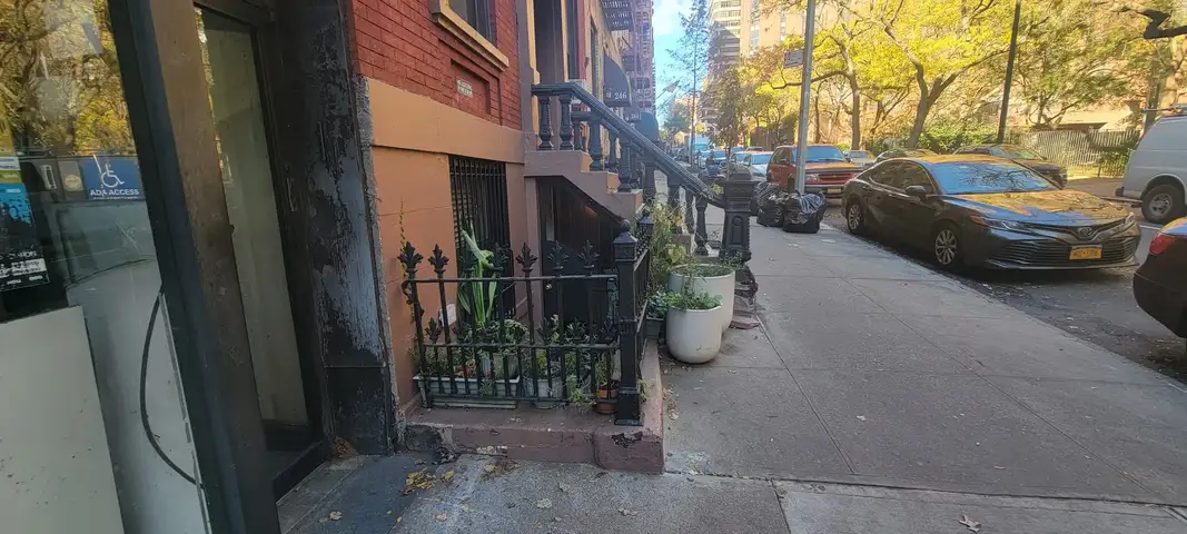 Sidewalk Repair project photo 7